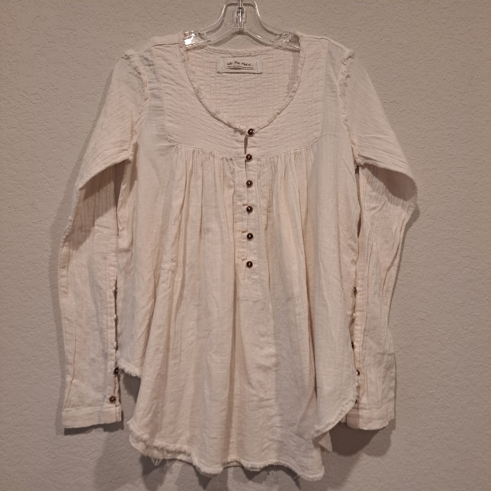Free People cream blouse top We The Free scoop neck button detail fringe sz S